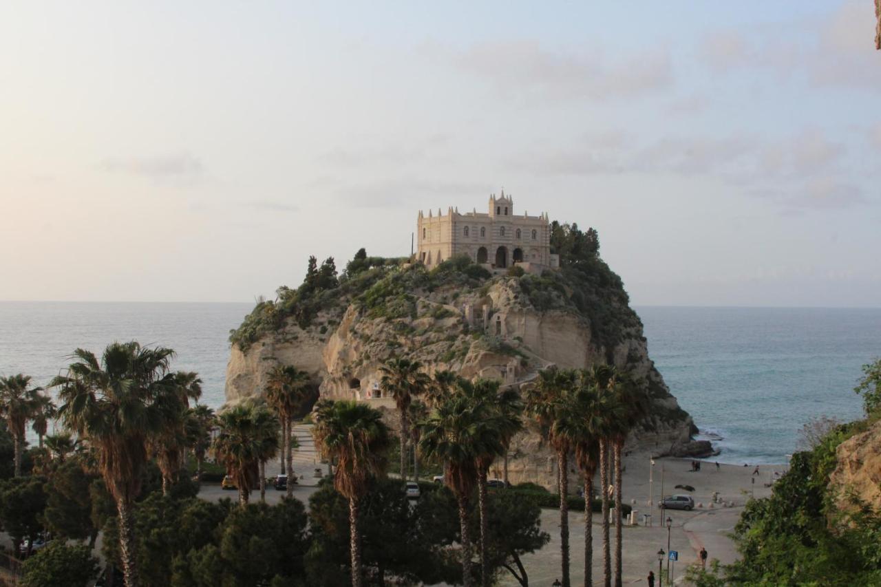 Don Francisco Rooms - Tropea Exterior photo